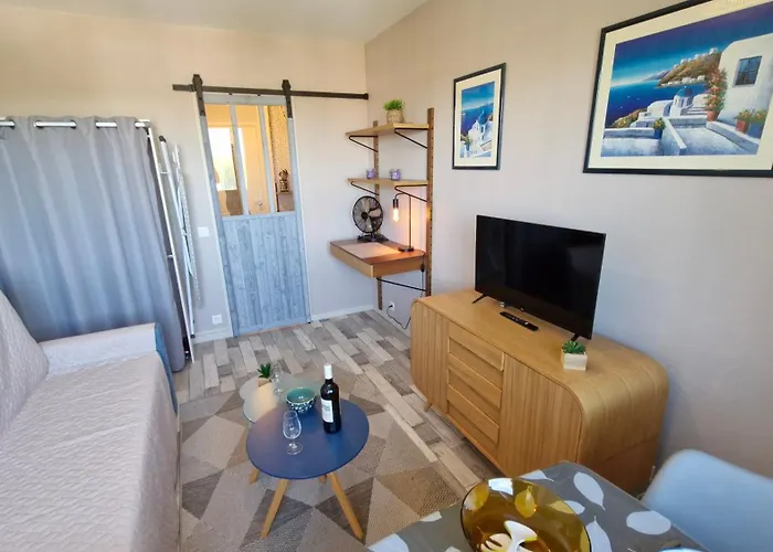 - Cosy Idealement Situe A Proximite De La De Nauzan Apartment