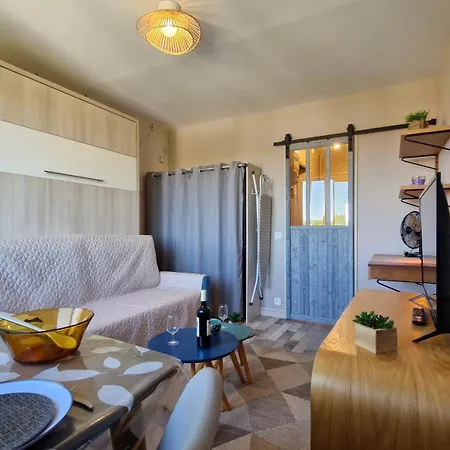 - Cosy Idealement Situe A Proximite De La De Nauzan Apartment